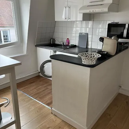 Moulin, Duplex Lumineux 4p Apartment